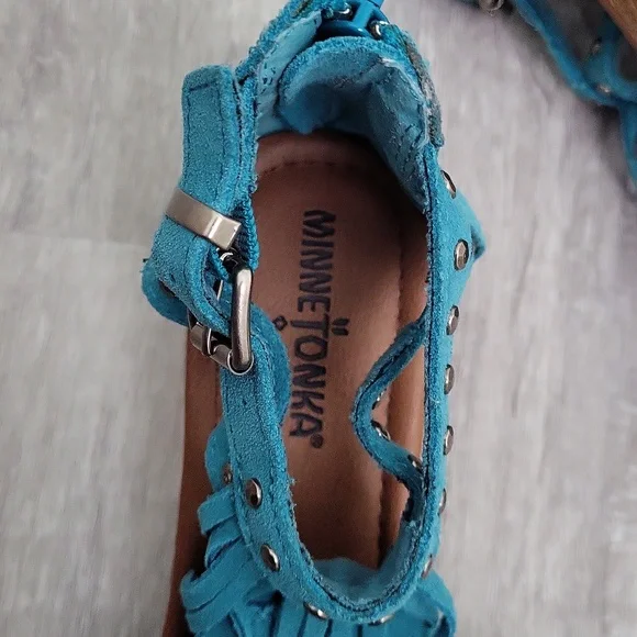 MINNETONKA Women's Sandals Suede Fringe Wedge wedge Turquoise  Size 6 - Picture 8 of 11